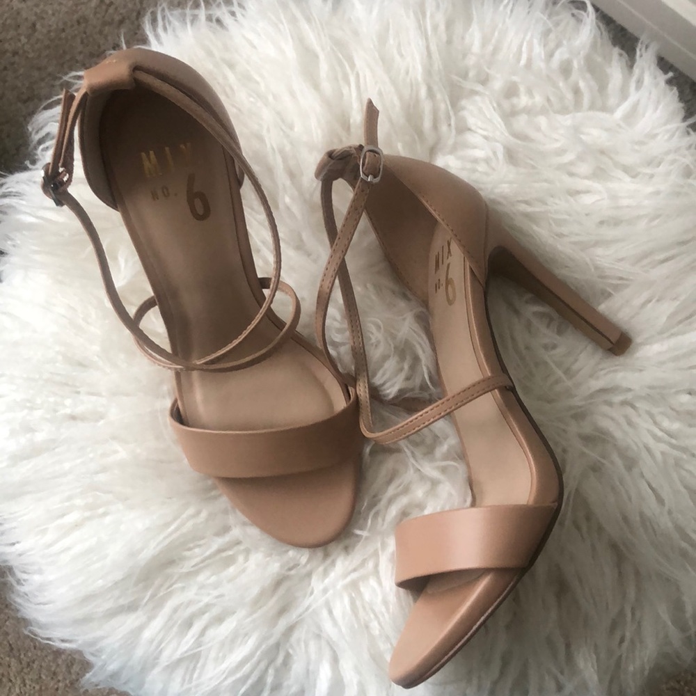 New | Nude Heels